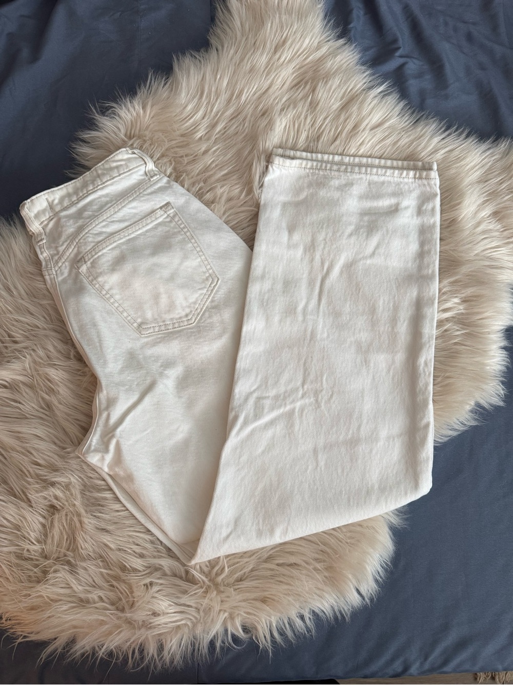 Abercrombie Curve Love Loose Cream Jeans